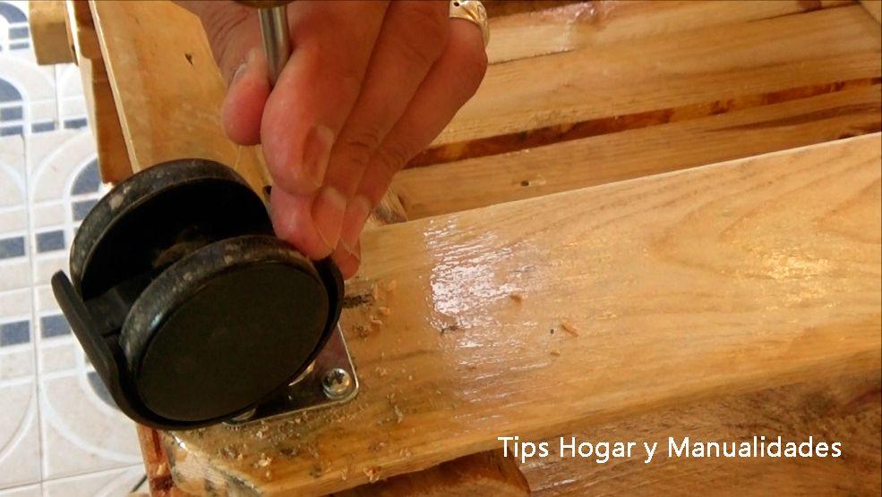 Mesa de centro con palets reciclados 