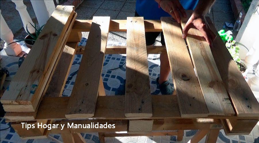 Mesa de centro con palets reciclados