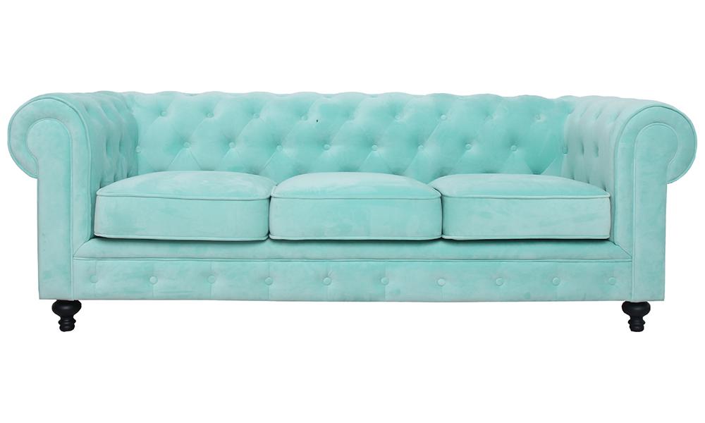 Sofá chesterfield LEWIS Conforama para dar color al salón