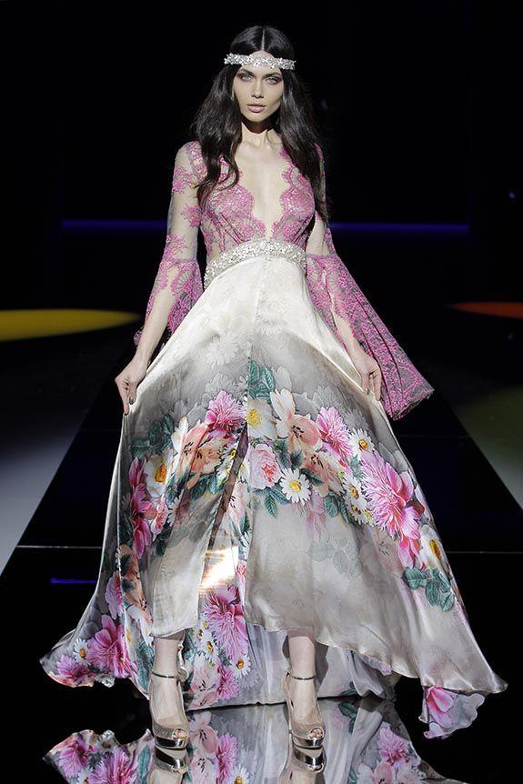 vestidos novia y vestidos invitada boda Sonia Peña Bridal Fashion Week