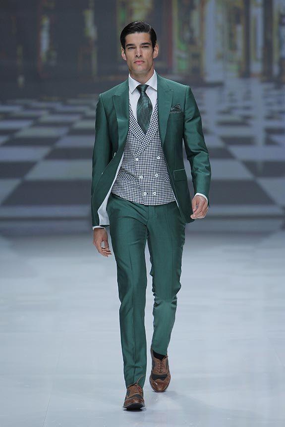 Traje novio Ramon Sanjurjo Bridal Fashion Week