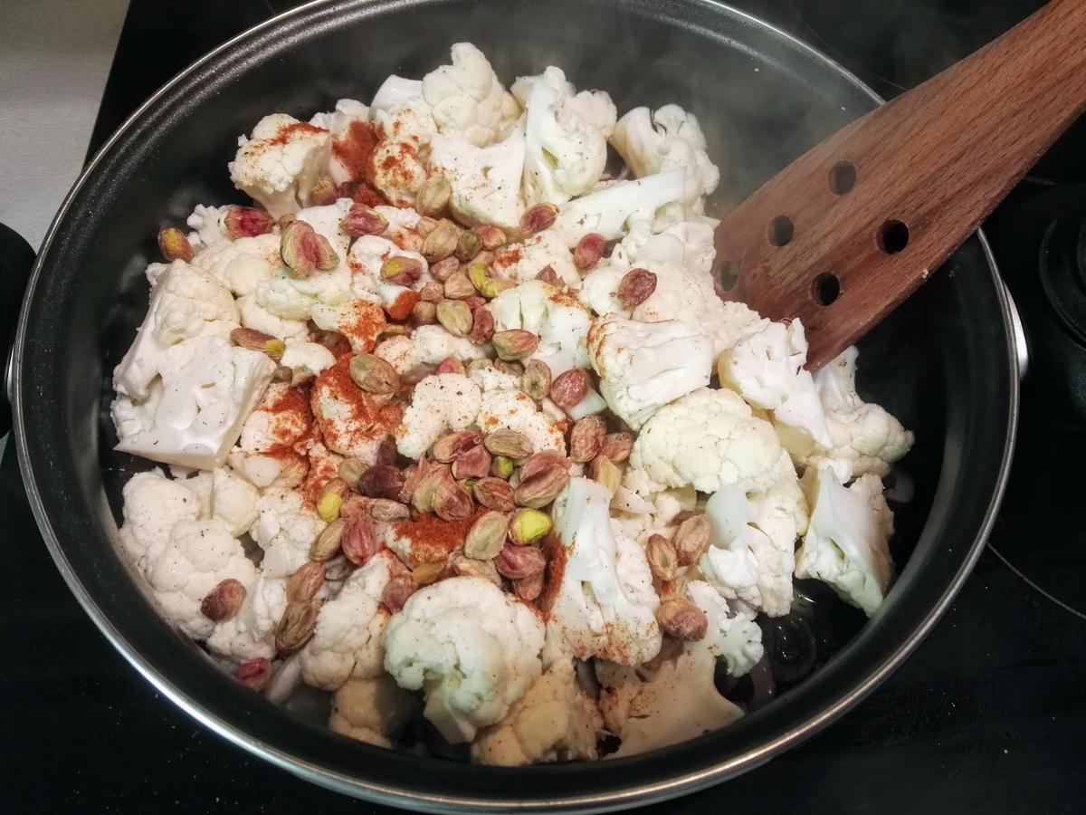 empezando a cocer la coliflor