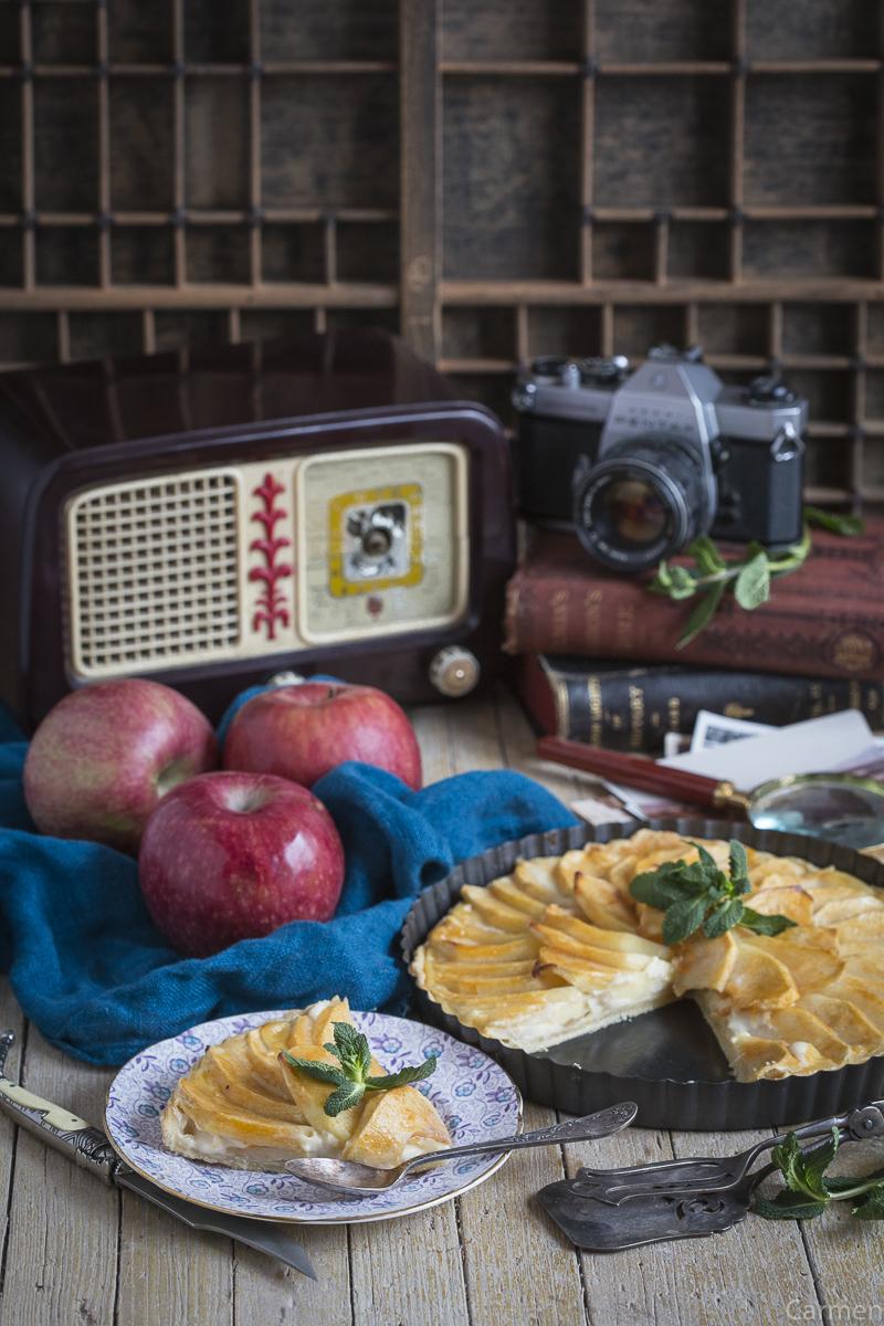Tarta de manzana clásica partida
