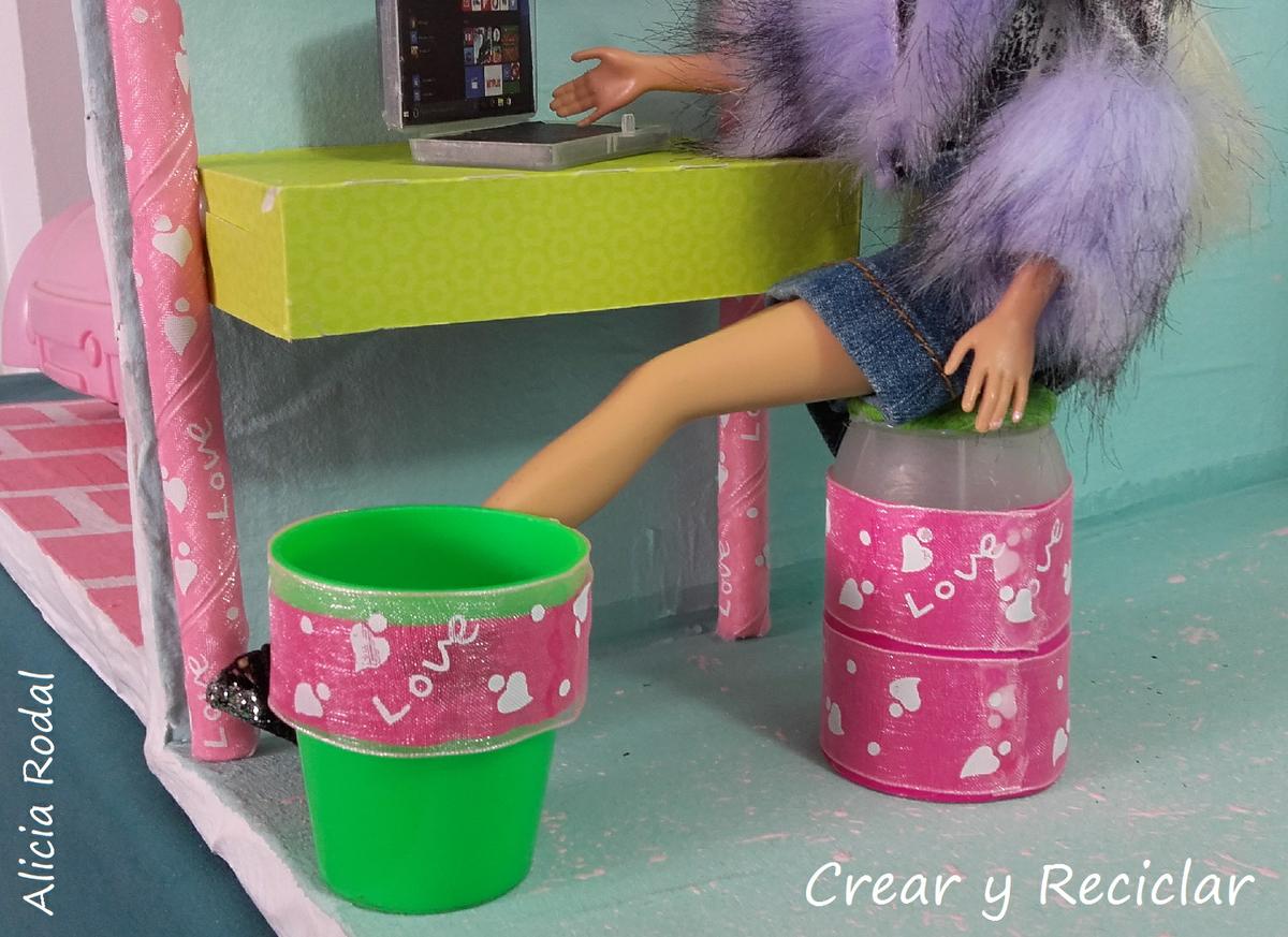 Miniaturas para el office: Silla, papelera y corcho DIY 