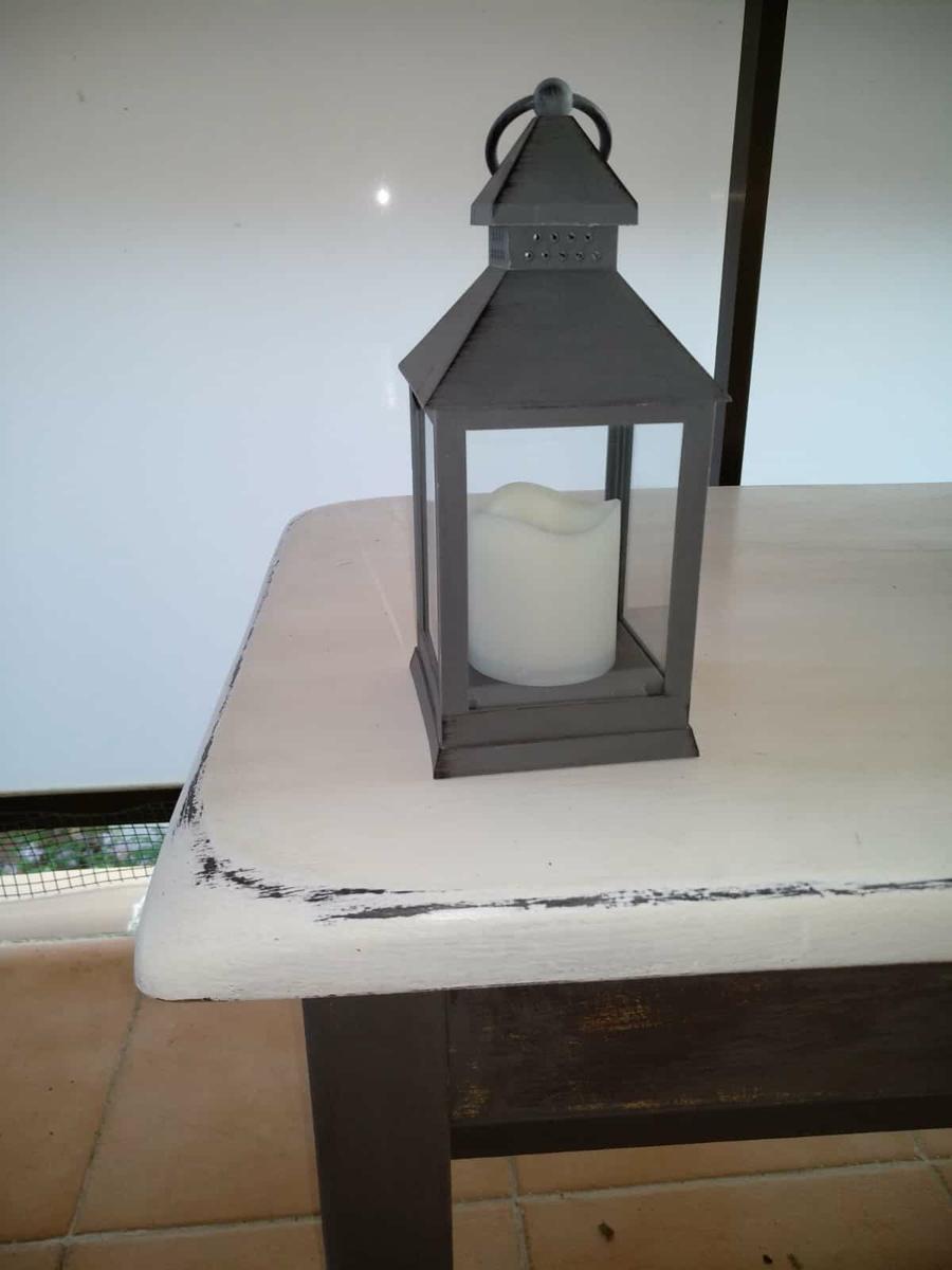 mesa-centro-con-chalk-paint-terraza-chill-out