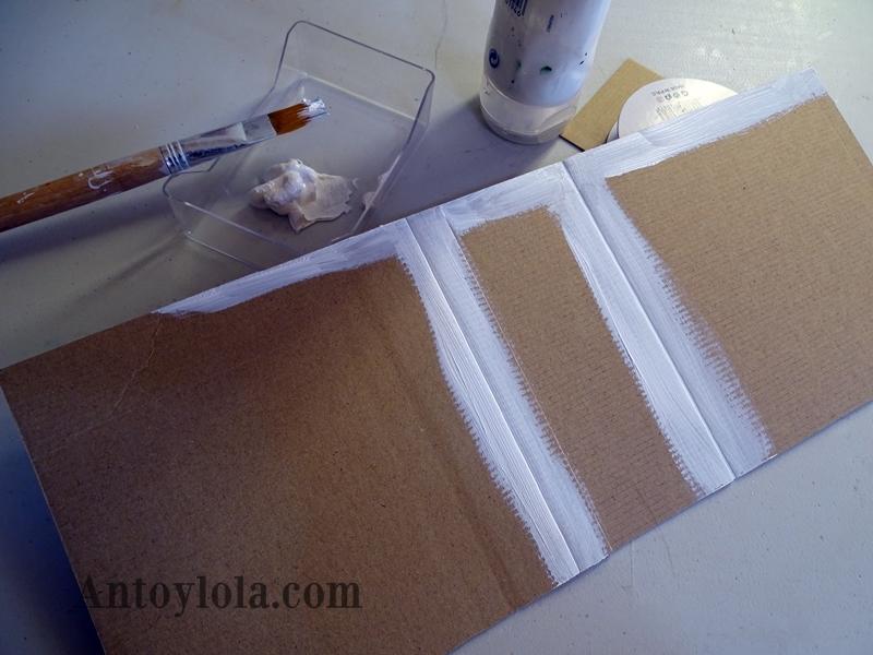 como hacer la estructura de un mini álbum con una caja de galletas