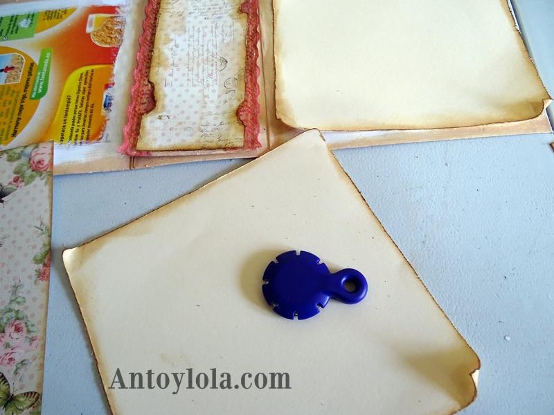 como hacer la estructura de un mini álbum con una caja de galletas