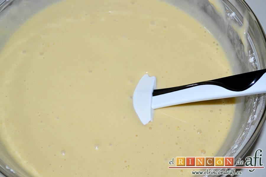 Magdalenas de aceite de oliva, remover hasta que quede sin grumos