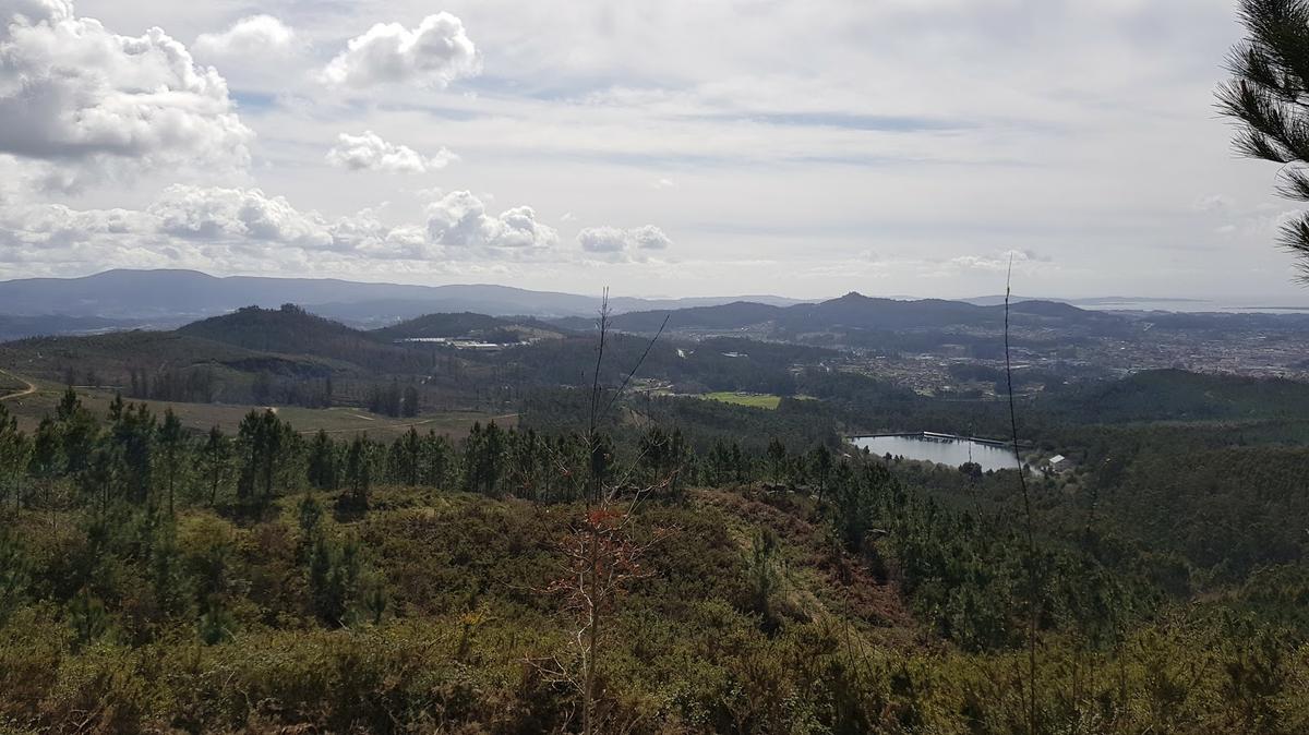 Vistas del Embalse desde la carretera que viene de Fontefría.
