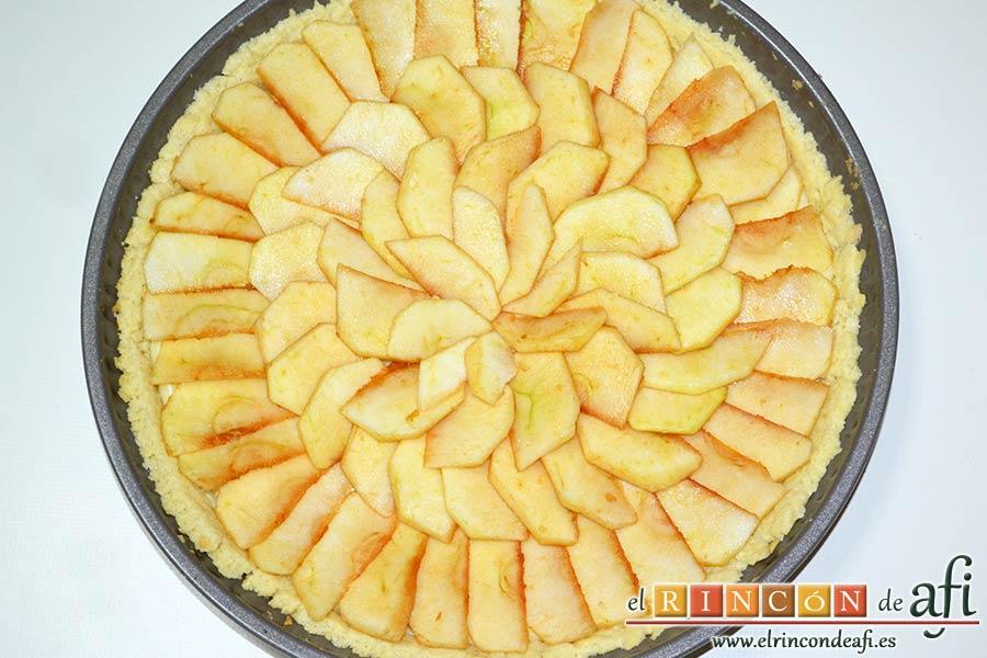 Tarta de manzana clásica, las manzanas se van oxidando poco a poco