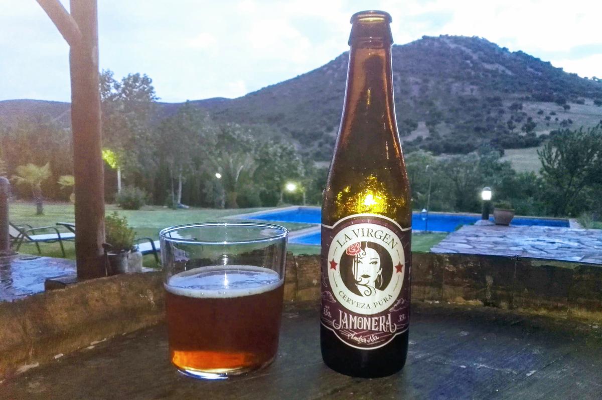 Cerveza la Virgen Jamonera