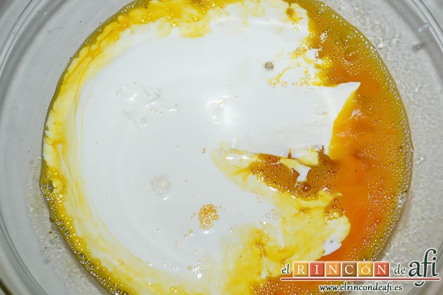 Plumcake de verduras, añadir la nata (crema de leche)