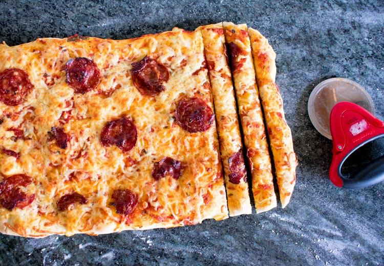 Palitos de pizza con salsa marinara