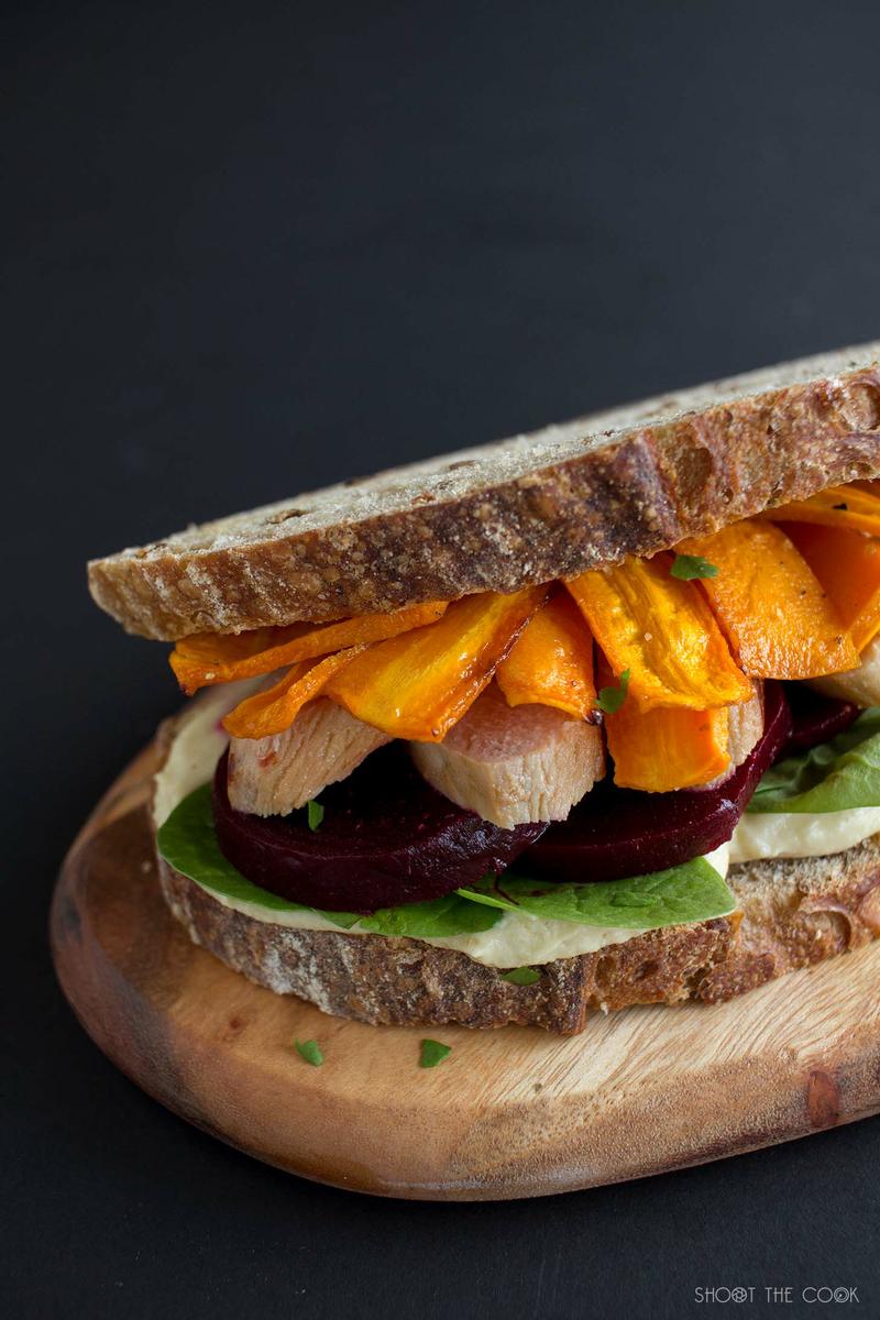 Sandwich de pollo extra jugoso