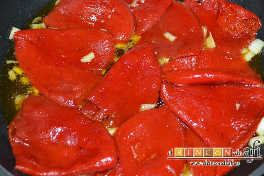 Pimientos del piquillo confitados, dejar rehogar unos 8 minutos