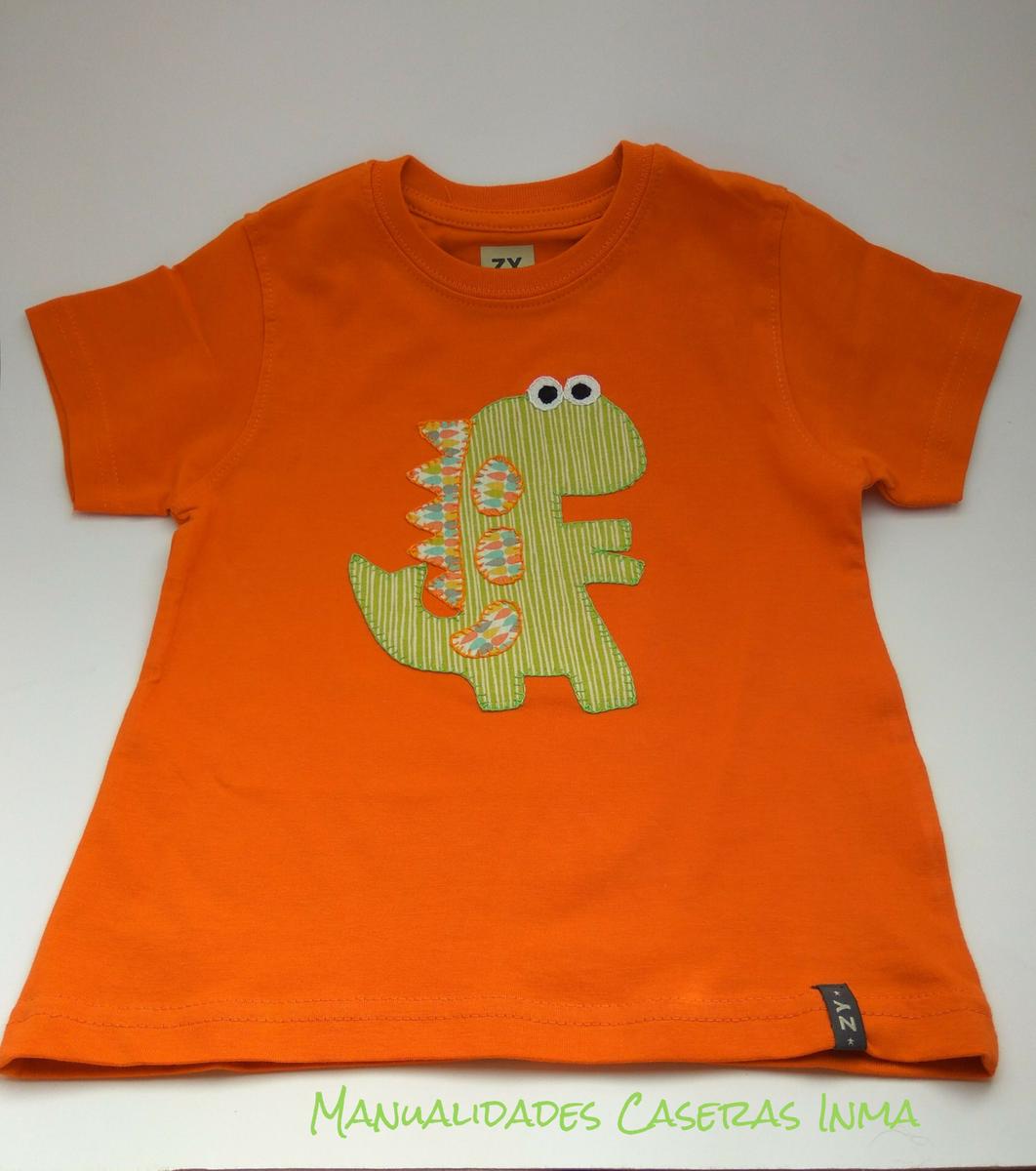 Manualidades Caseras Inma_ Camiseta dinosaurios naranja
