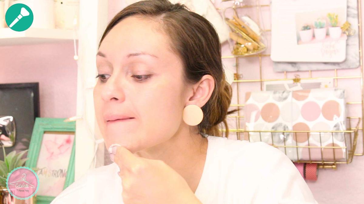 Usando el agua micelar de Pons by Yuya