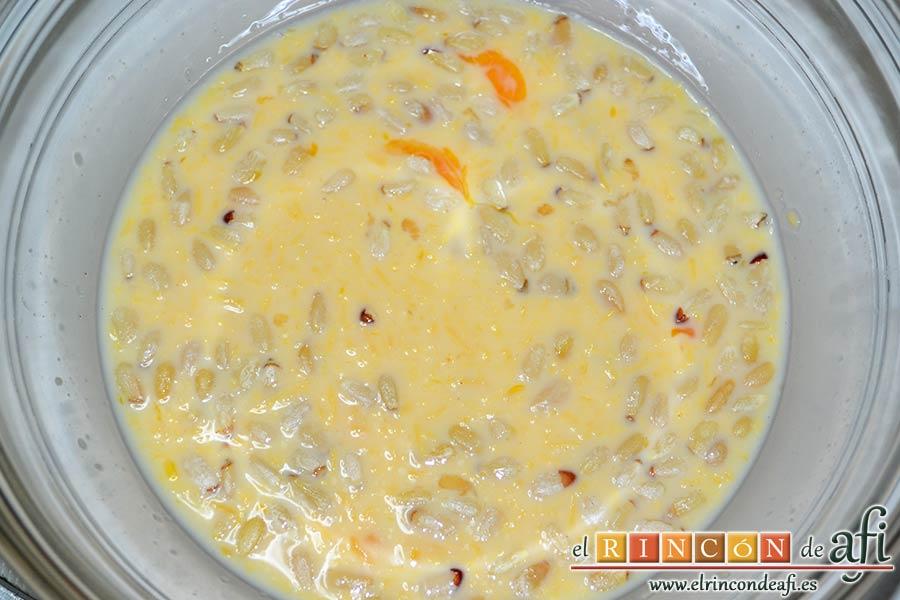 Quiche de lacón y queso, mezclar de nuevo