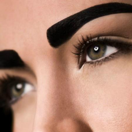 cejas-negras-shapie-error-maquillaje