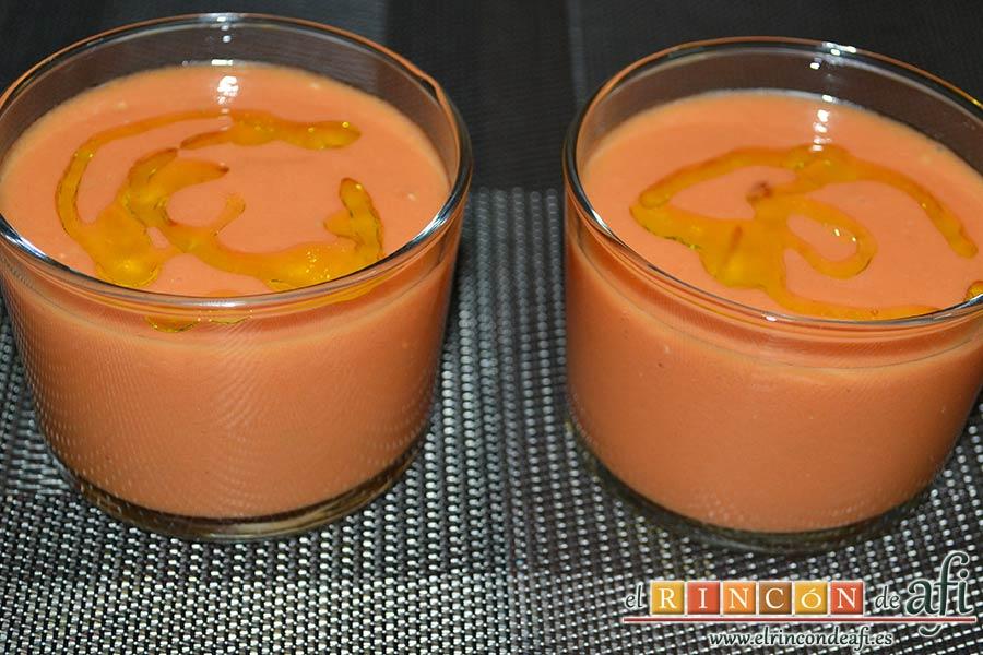 Gazpacho de tomates y sandía, sugerencia de presentación