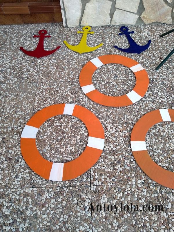 Decorando la piscina con cartón reciclado