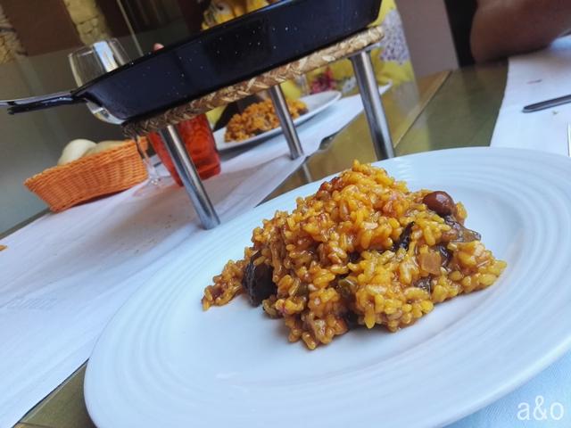 Arroz meloso de setas y ciervo.