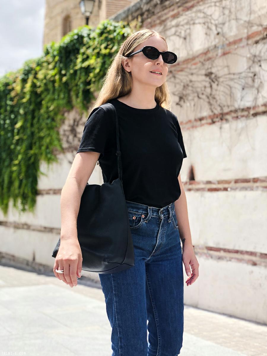 Trini | The Row t-shirt Levis vintage jeans