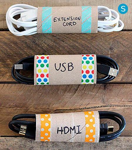 rollo de carton de papel higienico para guardar cables y cuerdas