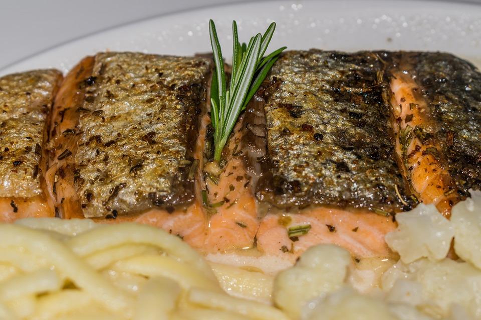 Salmon Asado Al Carbon