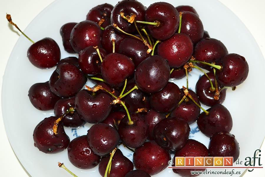 Pastel de cerezas, lavar bien las cerezas