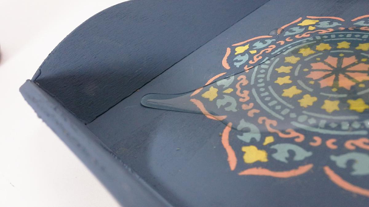 DIY BANDEJA CHALK PAINT FINISH GLASS.00_01_18_05.Imagen fija035