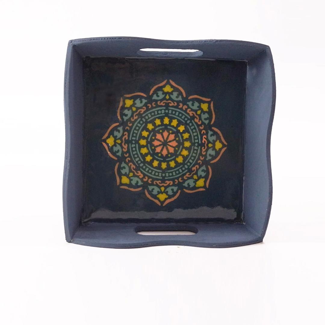 DIY BANDEJA CHALK PAINT FINISH GLASS.00_00_02_01.Imagen fija001