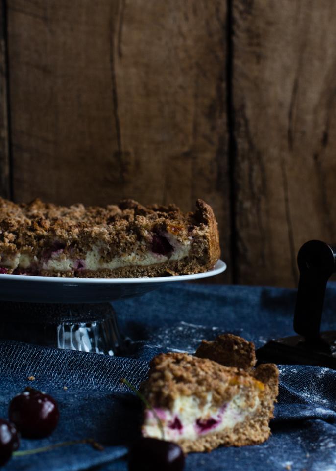 crumble-de-queso-y-cerezas