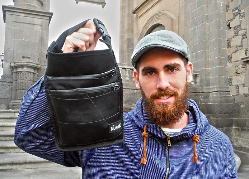 riñonera-nukak-Alberto-Bachiller