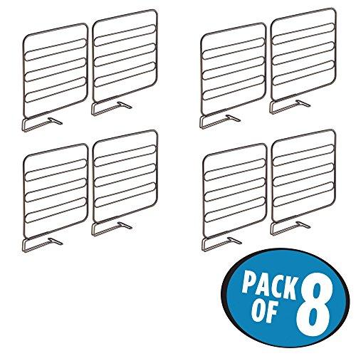 mDesign Juego de 8 separadores metálicos para organizar armarios y estanterías – Prácticos divisores de estantes y repisas – Sistema sencillo para colocar sin tornillos – bronce