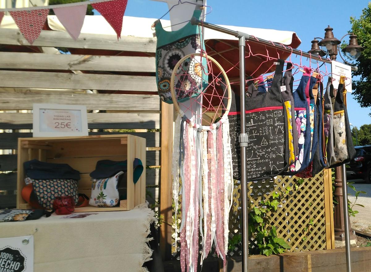 Feria de artesanía, mi puesto uVe Original. Mustra de productos artesanales