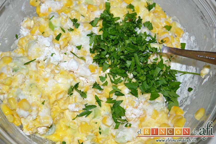 Tortitas de maíz, añadir el cilantro picado