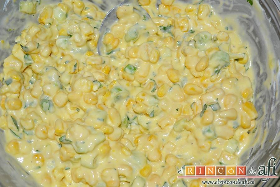 Tortitas de maíz, remover todo bien