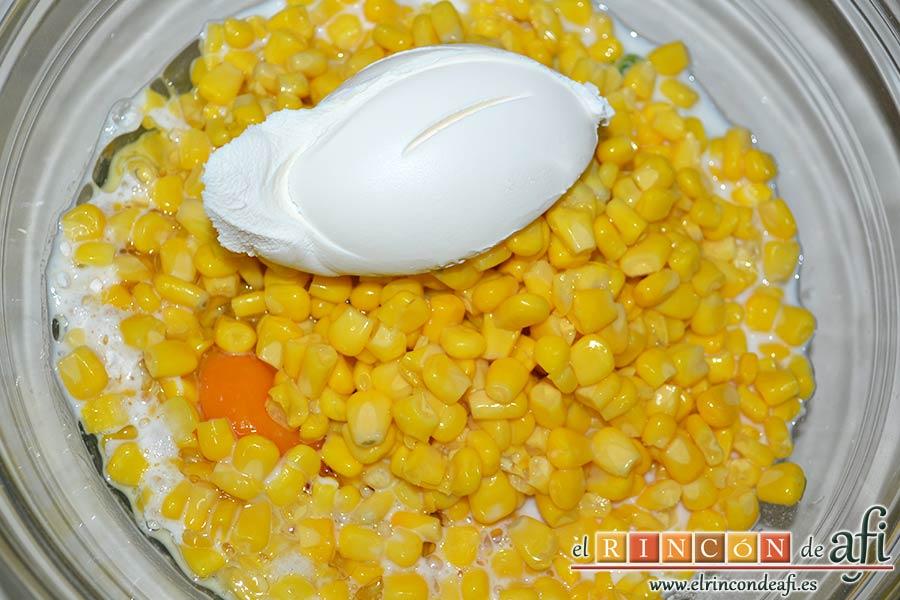 Tortitas de maíz, añadir el queso crema