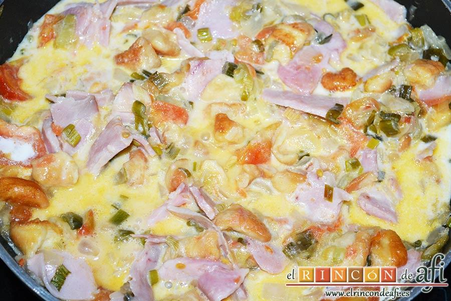 Frittata para Fátima, mover lentamente para que se mezclen los sabores
