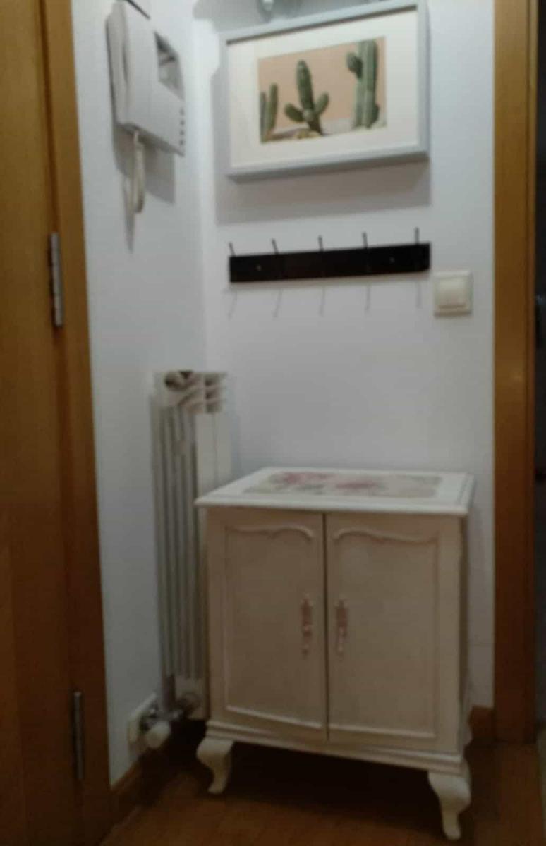 mesita-renovada-con-chalk-paint-y-decoupage