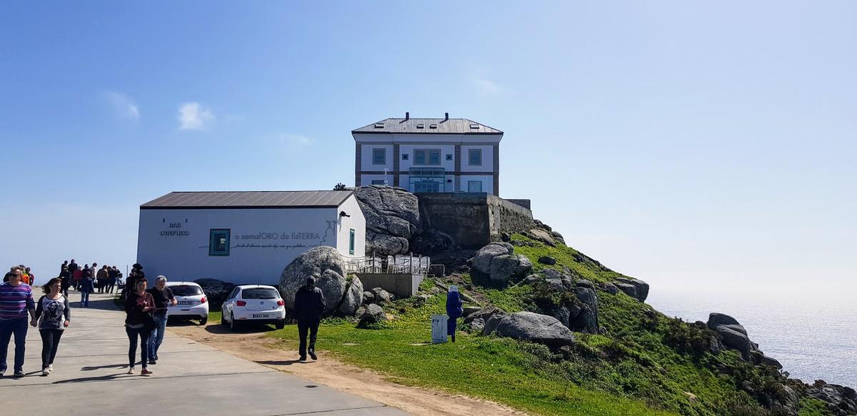 Faro de Fisterra y Hotel O Semáforo