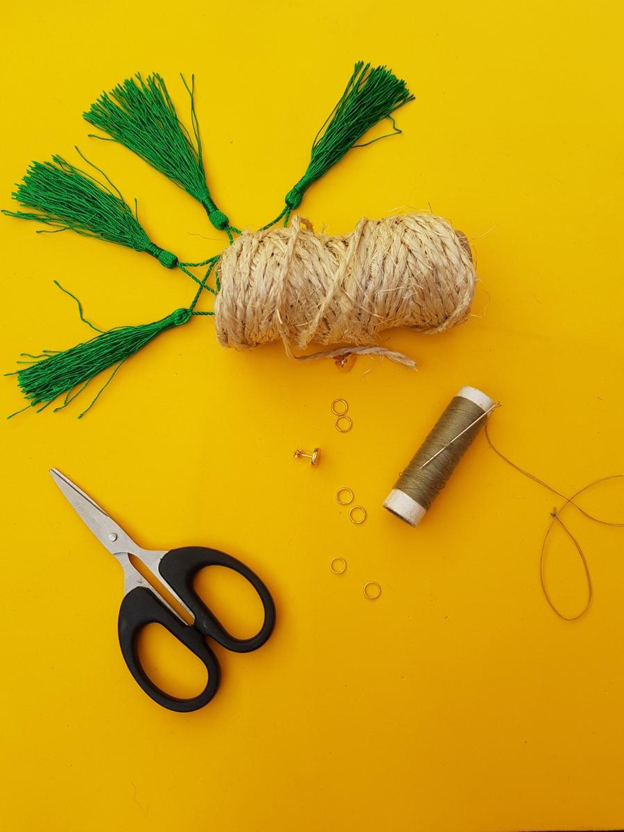 Tutorial pendientes de rafia, DIy. Pendientes redondos con borlas hecho a mano