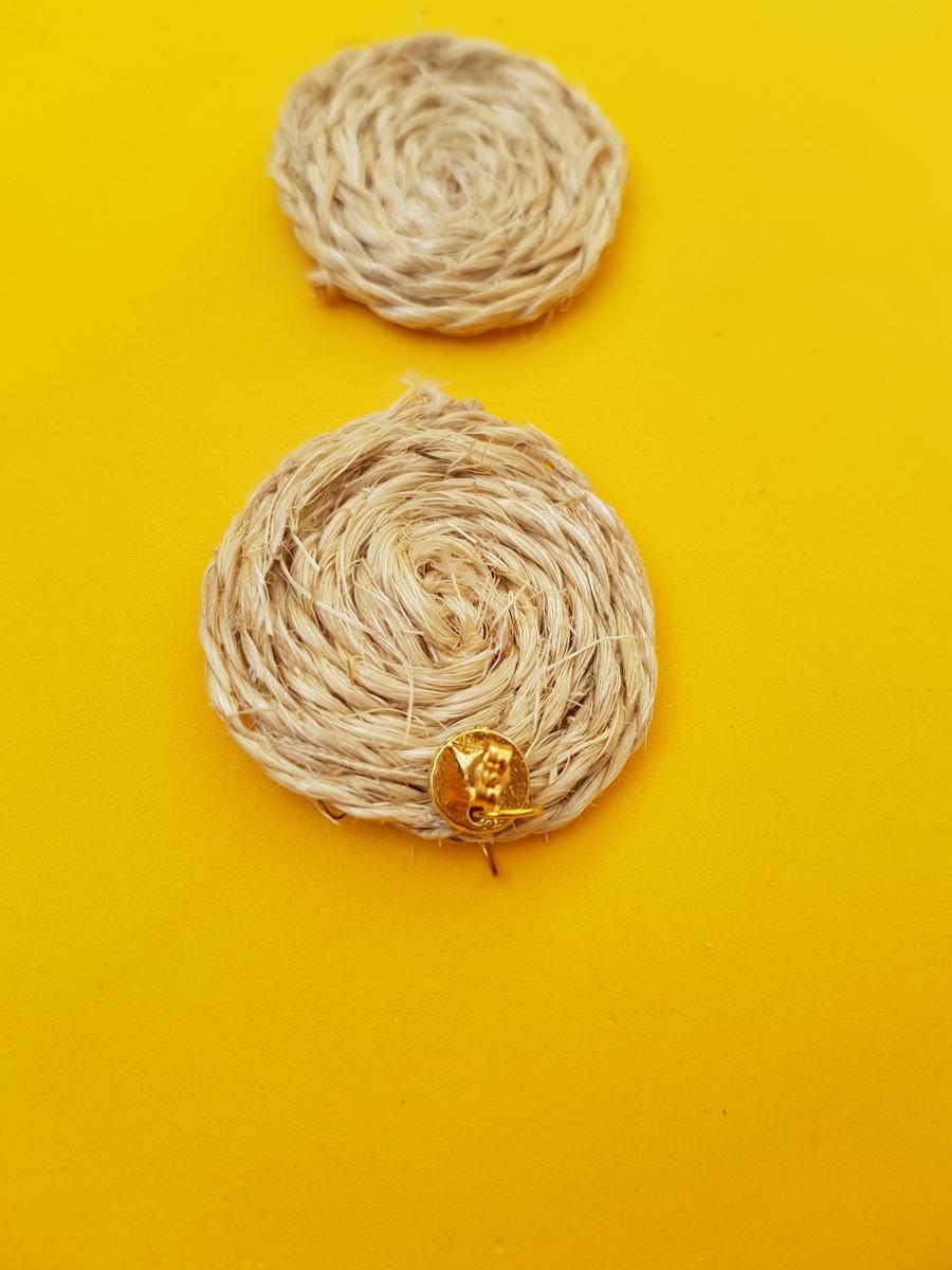 Tutorial pendientes de rafia, DIy. Pendientes redondos con borlas hecho a mano