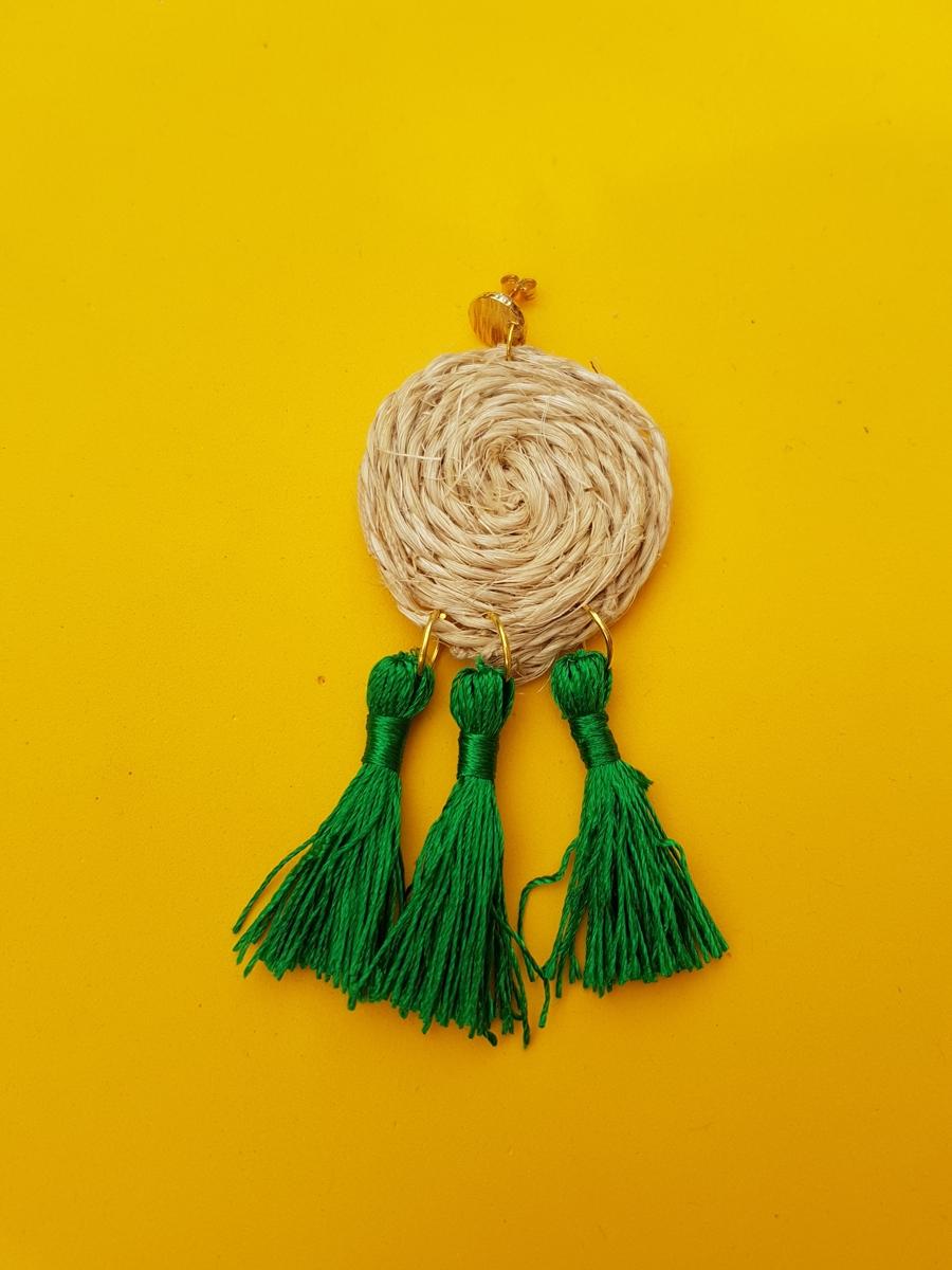 Tutorial pendientes de rafia, DIy. Pendientes redondos con borlas hecho a mano