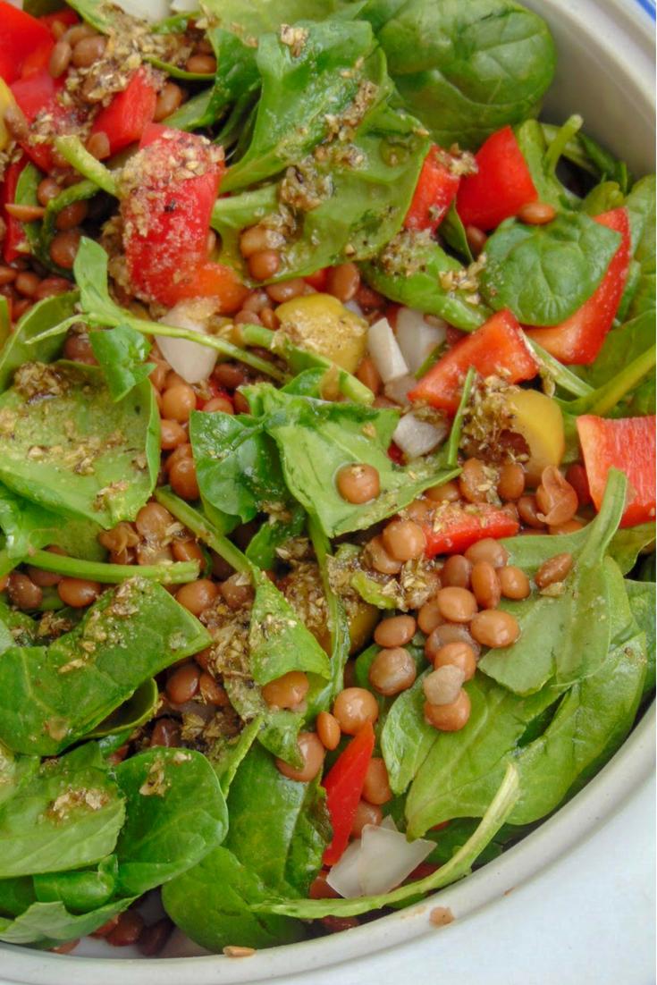 Ensalada de lentejas y espinacas frescas paso a paso