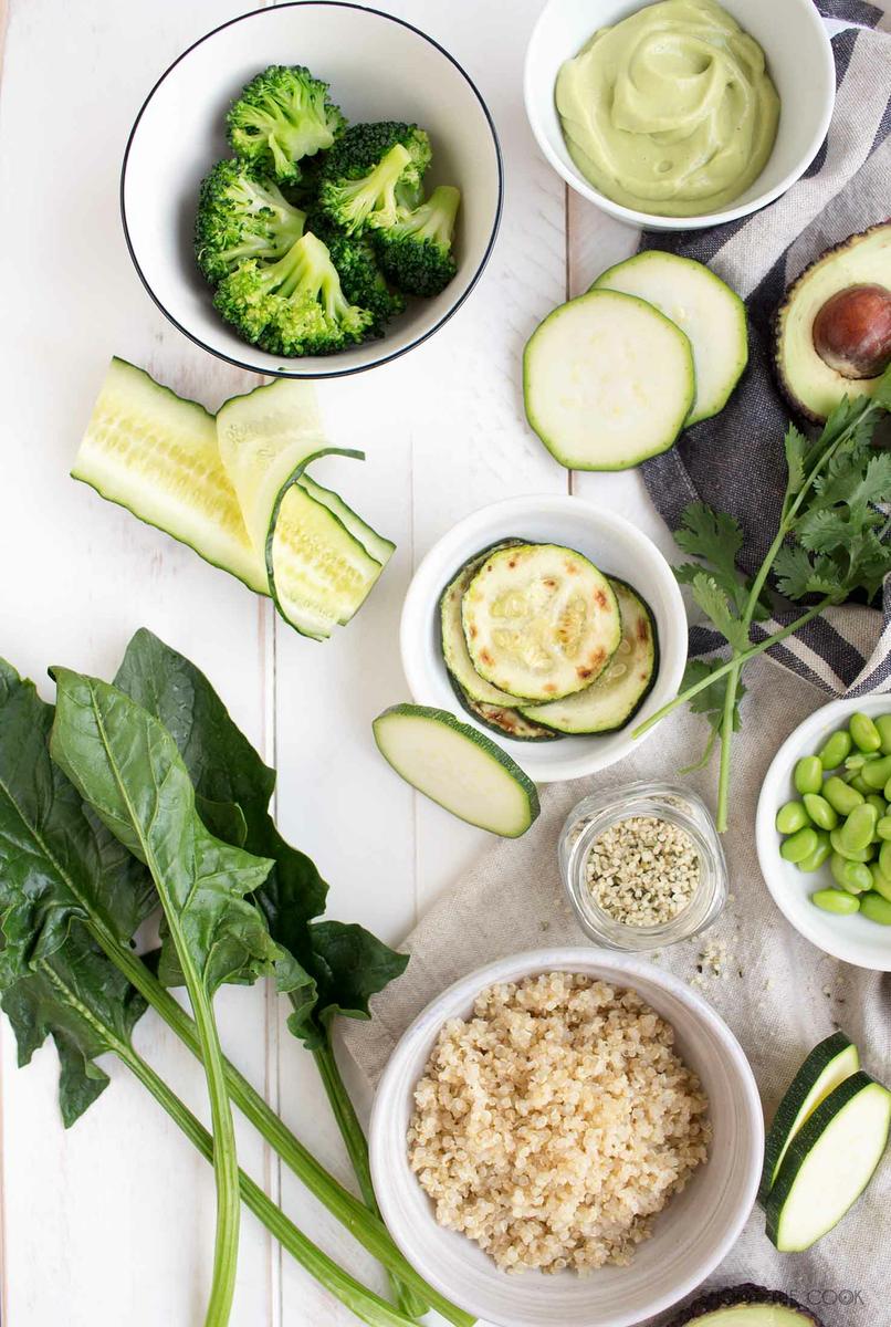 buddha bowl vegano con quinoa