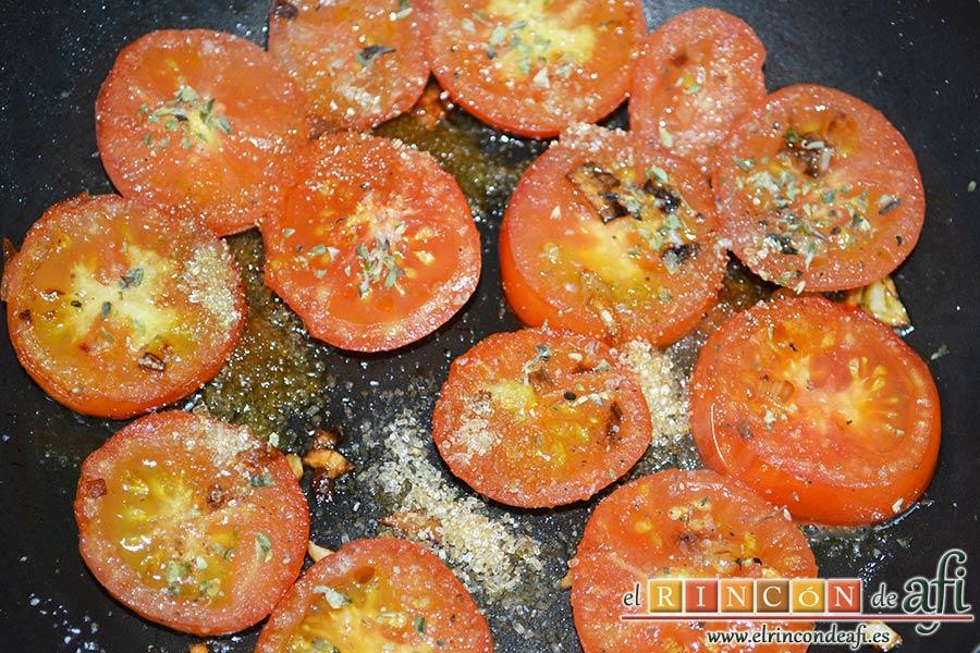 Flatbread de espárragos verdes, tomate, miel y mozzarella, añadir el orégano seco