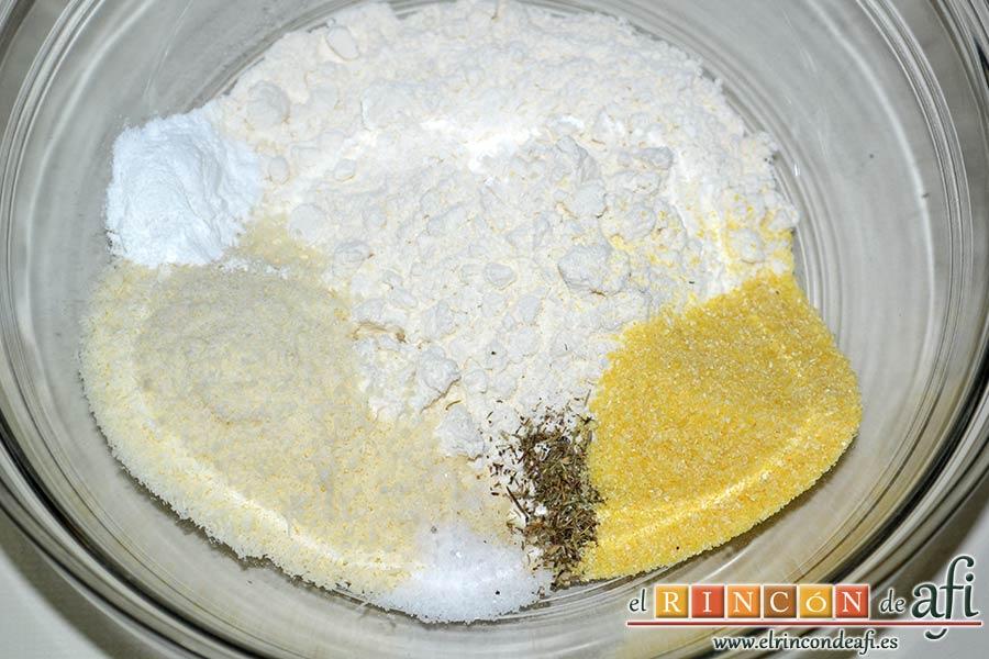 Flatbread de espárragos verdes, tomate, miel y mozzarella, poner en un bol la harina, la polenta, el queso rallado, la levadura, la sal y el tomillo seco