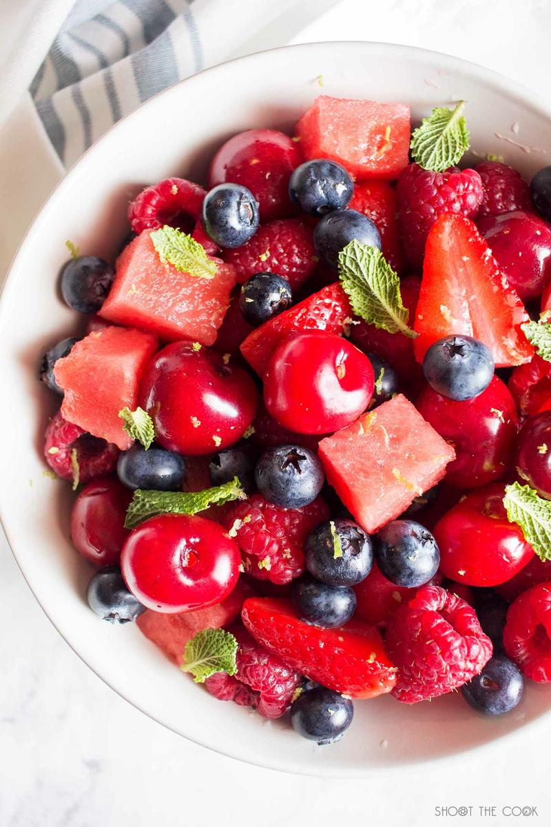 macedonia de frutos rojos receta